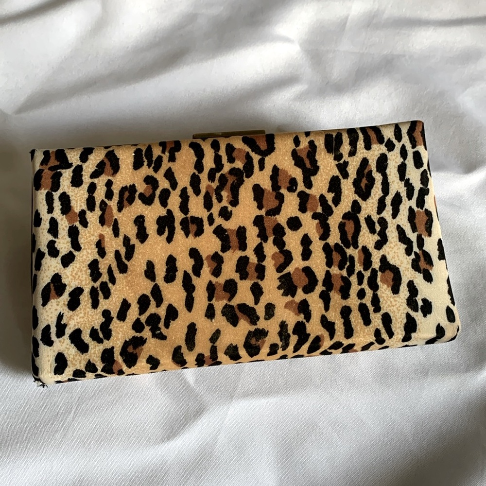 LEOPARD PRINT CLUTCH BAG🖤🤎